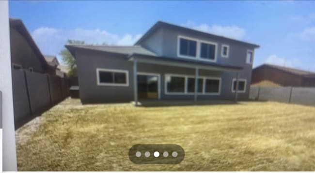 Photo - 5322 W La Salle St