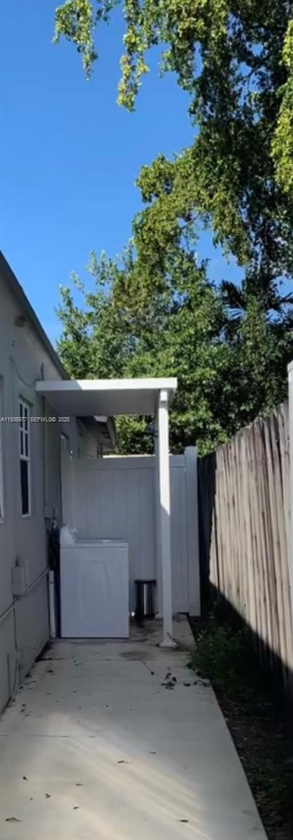 Photo - 1625 Dewey St Unit 2