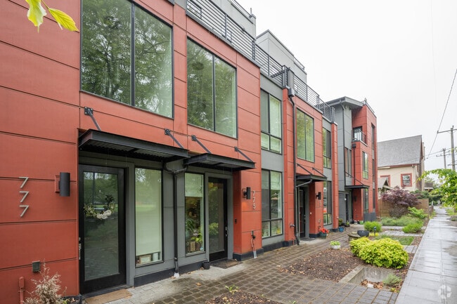 Photo - 763 S Homer St