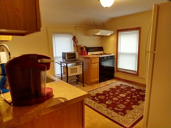 Photo - 25 Beacon St Unit up