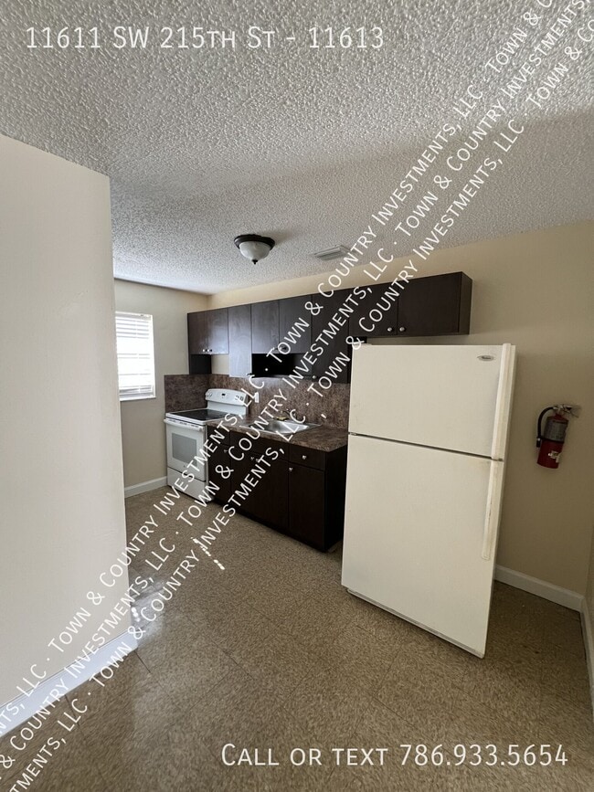 11611 SW 215th St Unit 11613