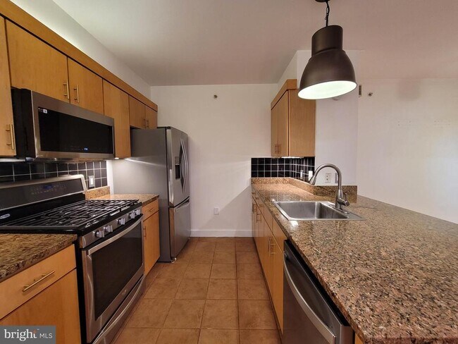 Photo - 616 E St NW Unit 1007