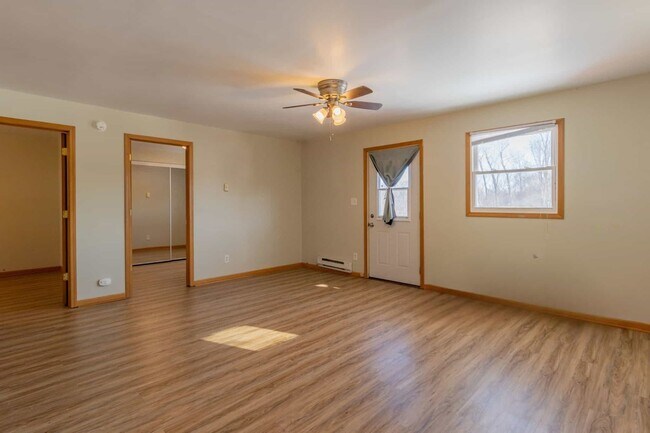 Photo - 315 W Railroad St Unit 4