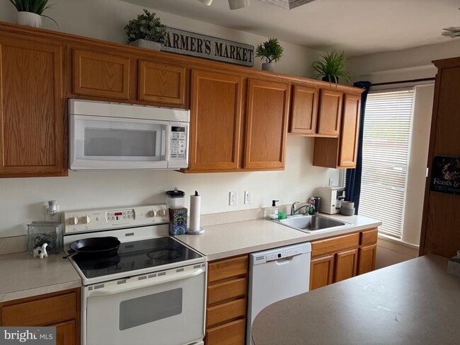 Photo - 404 Delsea Dr N