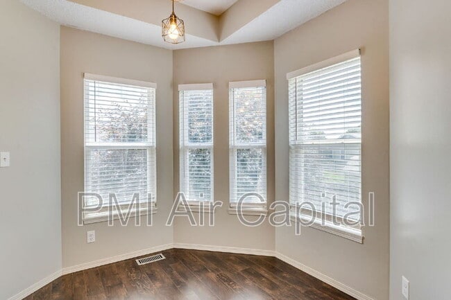 Photo - 2431 E Eastridge St