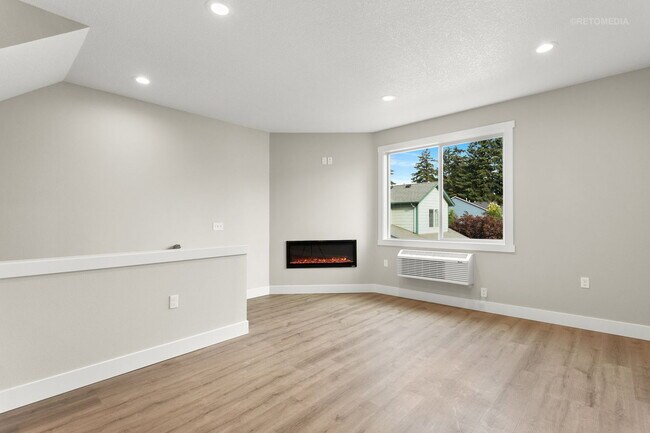 Photo - 4237 Verda Ln NE