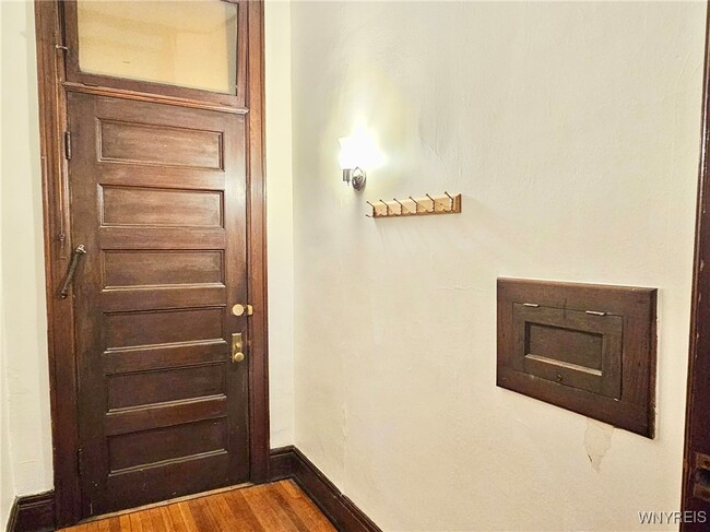 Photo - 242 Bryant St