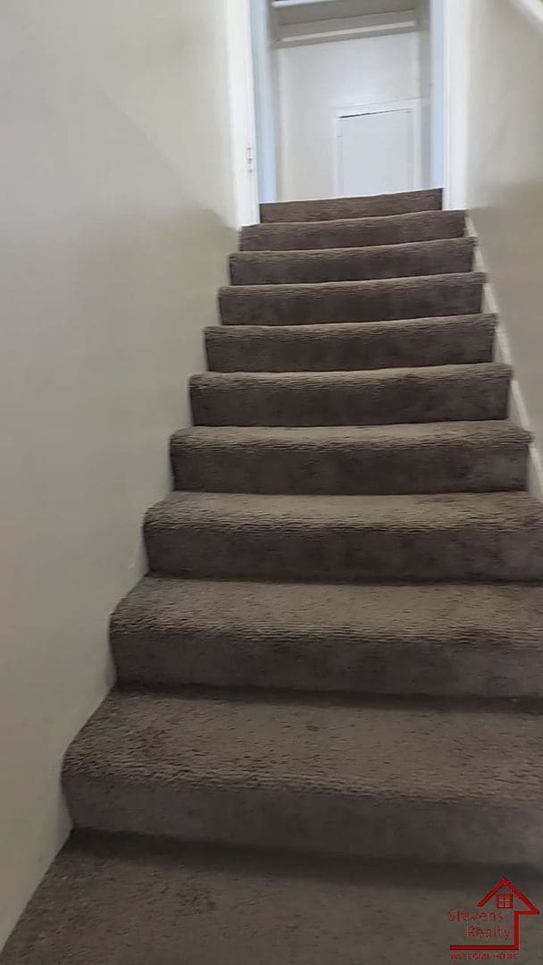 Photo - 1364 Crescent Dr