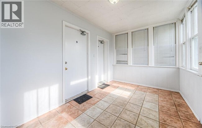 Photo - 93 Water St S Unité Main