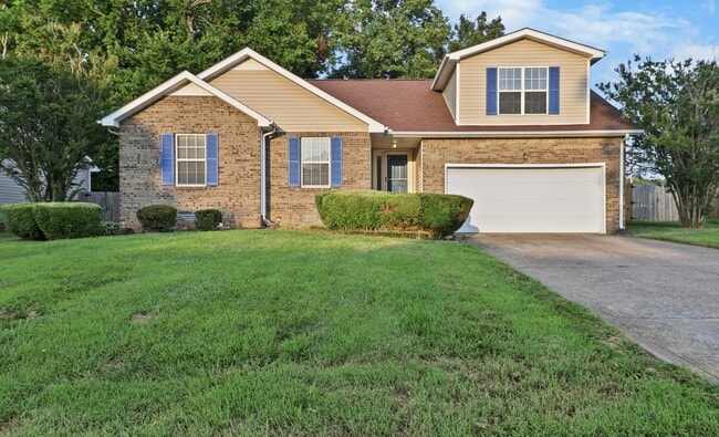 Photo - 1633 Cedar Springs Cir House