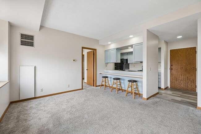 Photo - Downtown 2 bedroom Condo!