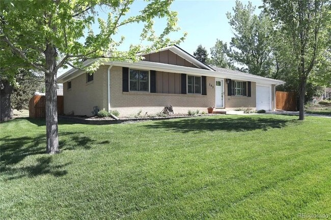 Building Photo - 793 W Longview Ave