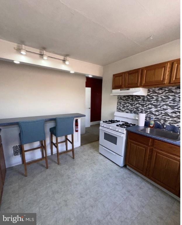 Building Photo - 304 E Front St