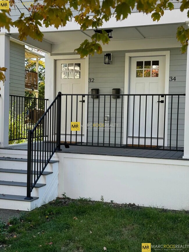 Building Photo - 32 Perthshire Rd Rental