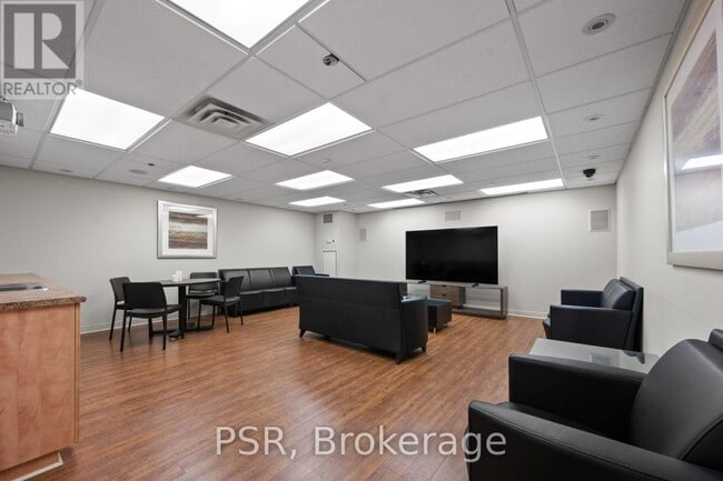 Photo - 515 Rosewell Ave Unit 605