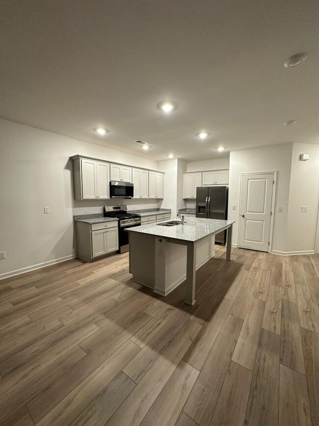 Photo - 2482 Van Fleet Cir