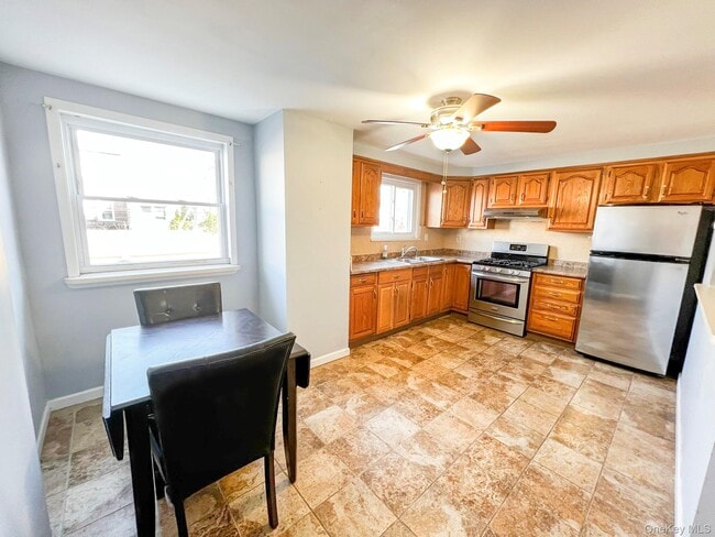 Photo - 32-59-59 46th St