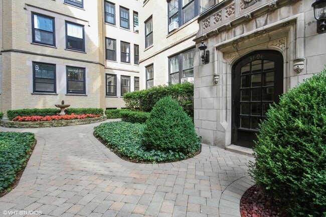 Photo - 3606 N Pine Grove Ave Condo Unit 1K