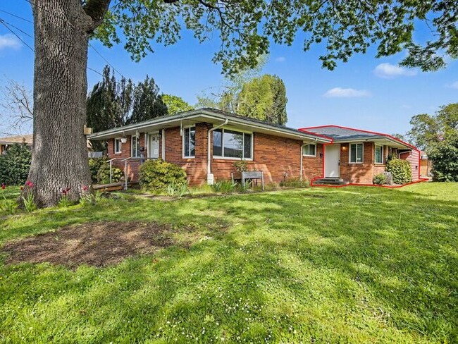 Photo - Duplex: 2 Bedrooms - Salem SE