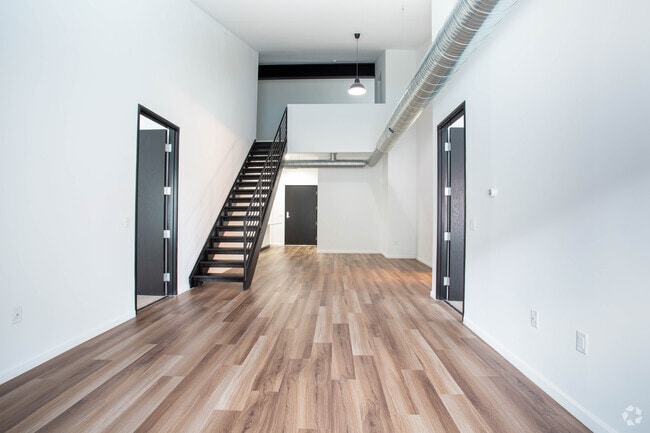 2BR, 2BA, Loft_1750SF