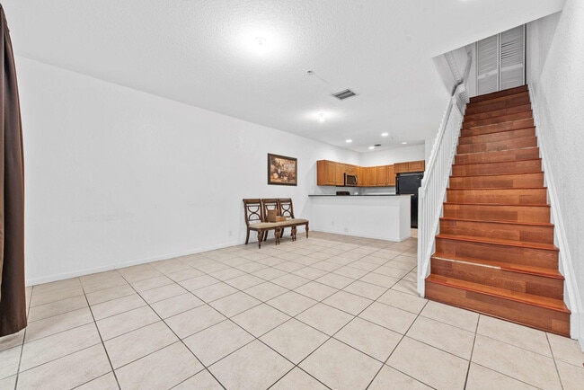 1425 NW 36th Way