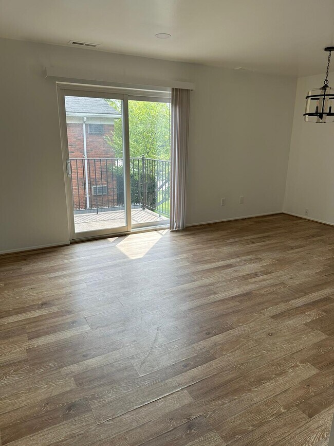 Photo - ONE11 COLLECTION - BIRMINGHAM EAST