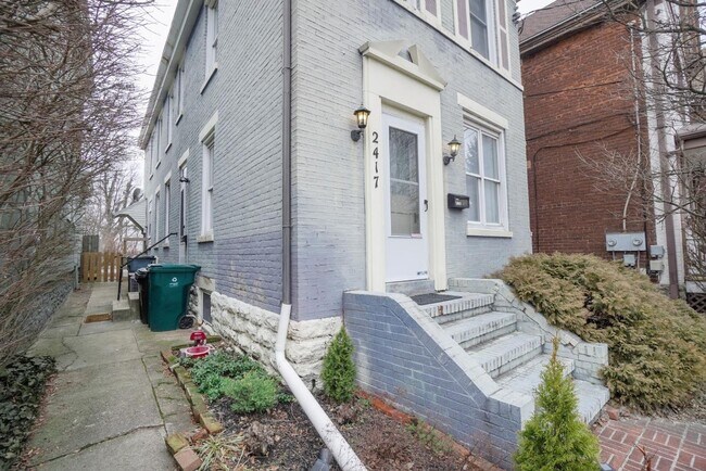 Photo - 5 Bedroom/ 2 Bathroom on Fairview Mins. fr...