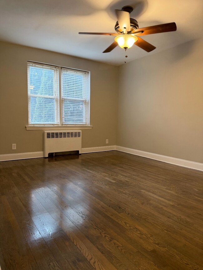 Photo - 1549 Central Park Ave Unidad G2