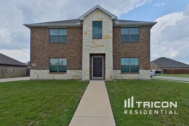 Photo - 523 Long Prairie Dr