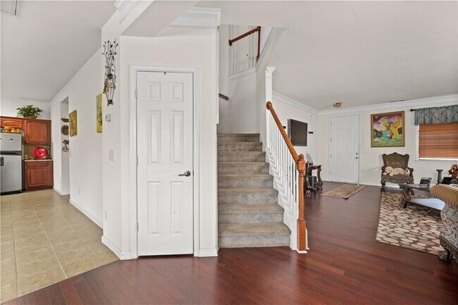 2033 Rolling Rock Ct