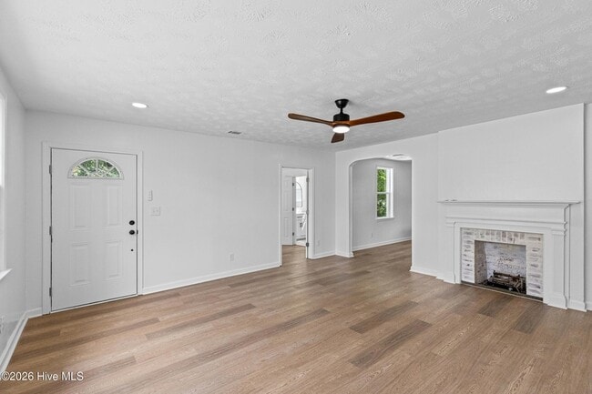 Photo - 2020 Kennedy Dr