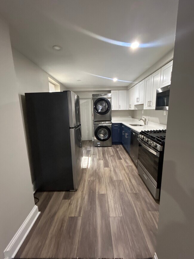 Photo - 4024 Sansom St