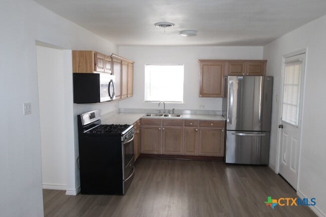 Building Photo - 1003 Estelle Ave Rental