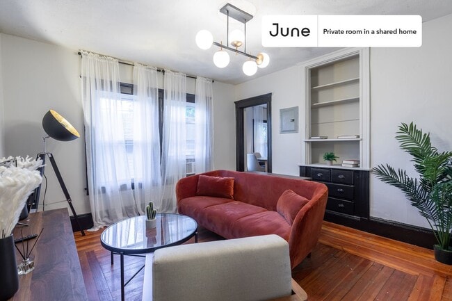 Photo - Room in Shared 5 bed/2 bath home Unidad D