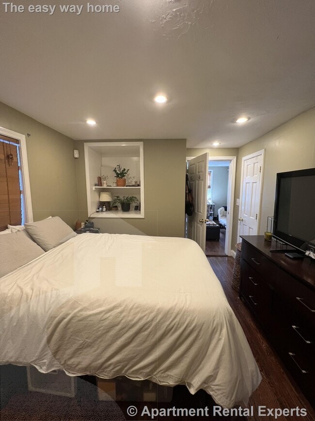 Photo - 735 Somerville Ave Unit #1