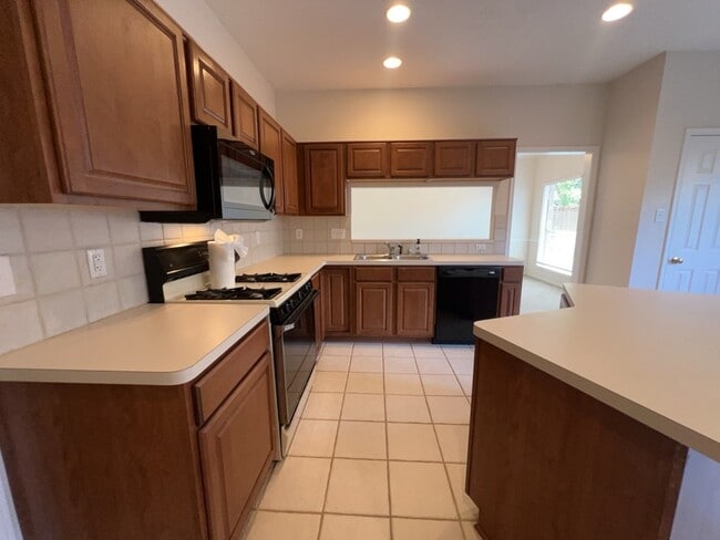 Photo - 2136 Gemini St