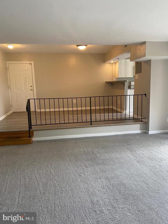 Building Photo - 4709 Tecumseh St Unit 301