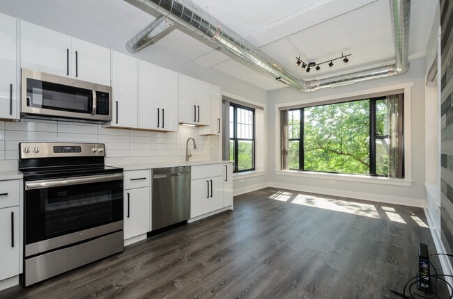 Photo - 7645 N Sheridan Rd Unit 416