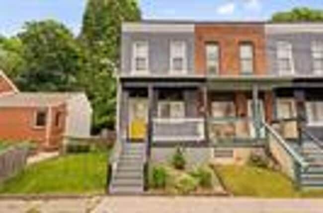 Building Photo - 516 Borland St