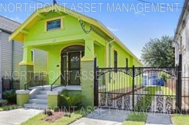 Building Photo - Stunning Bywater house in Alvar