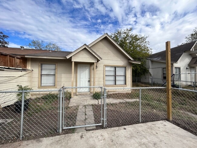 Photo - Pet-Friendly 2BR Home with Fenced Front & Backyard!