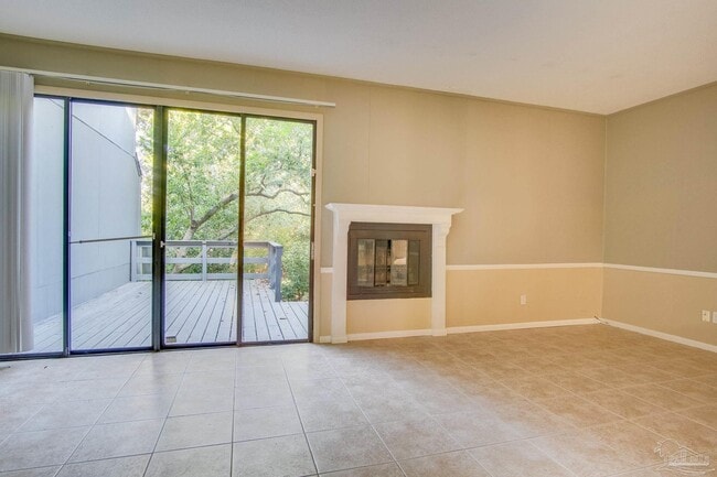 Photo - 18 Hillbrook Way