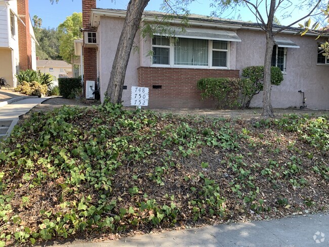 Building Photo - 752 N Verdugo Rd Unit 752 Rental