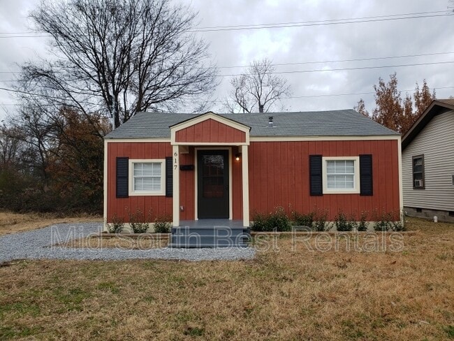 Photo - 617 Poe St House