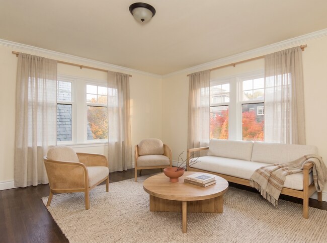 Photo - Chic Top-Floor 2BD/1BA Lower Queen Anne Seattle Apartment for Rent | Rooftop Space Needle Views, ... Unit 5