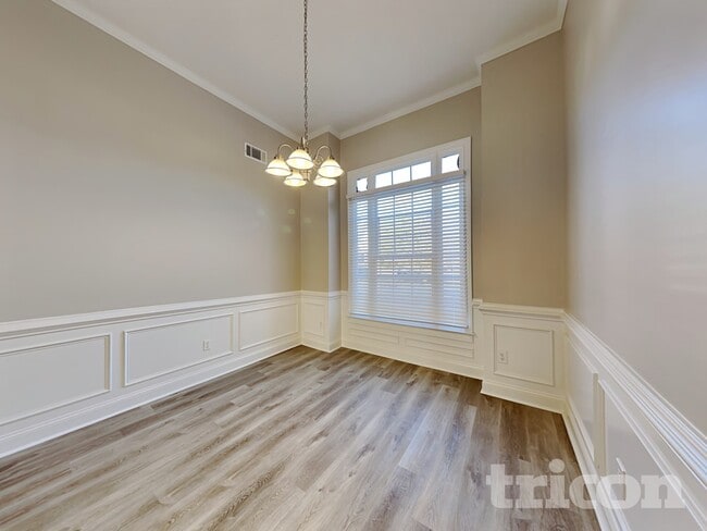 Photo - 160 Wisteria Way