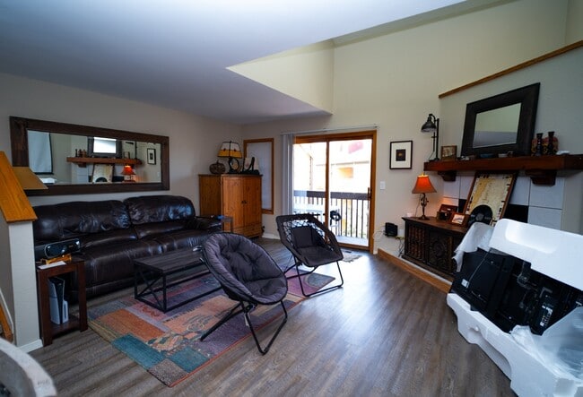 Photo - 2829 Springdale Ln