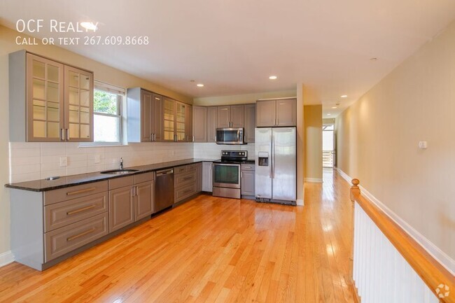 Building Photo - 1242 S 17th St Unit 1st Floor (1242 B) 1st Floor Rental