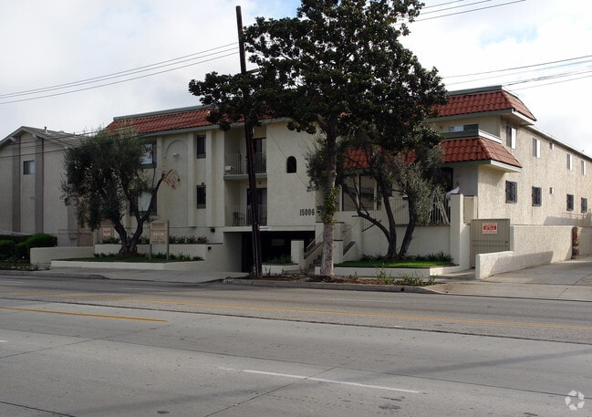 Parkwest Apartments - Parkwest Apartments