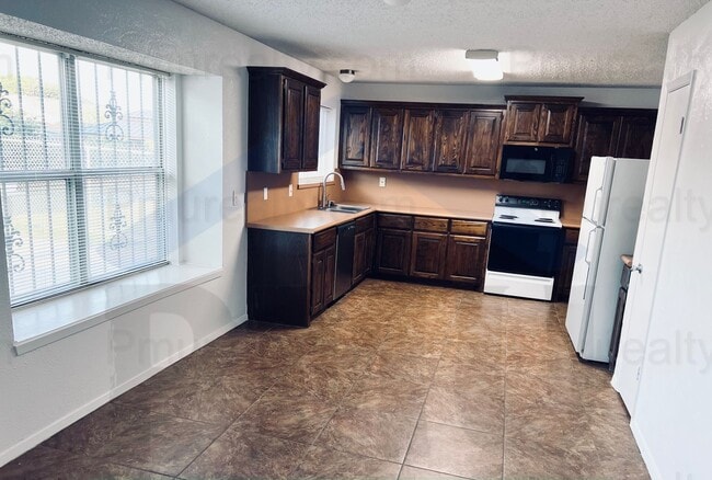 Photo - AVAILABLE NOW!!! Charming 3-bedroom, 2-bat...